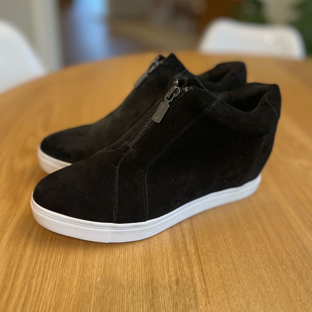 Blondo Women's waterproof Glenda Sneakers Black 8M NEW